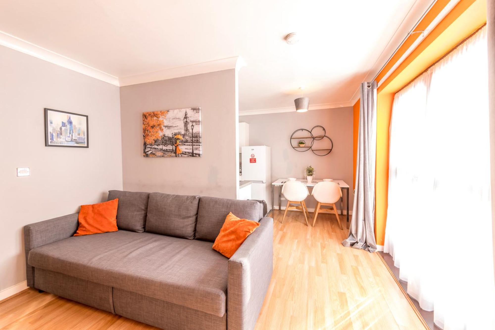 Prime Location - Modern City Apartment! Bristol Extérieur photo